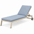 Chaise longue de jardin 198 x 65 cm en métal beige avec coussin bleu - dossier inclinable à roulettes
